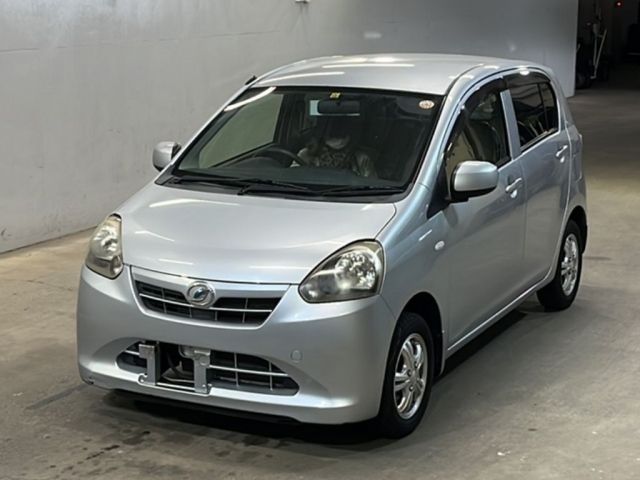 4304 Daihatsu Mira e s LA300S 2012 г. (KCAA Fukuoka)